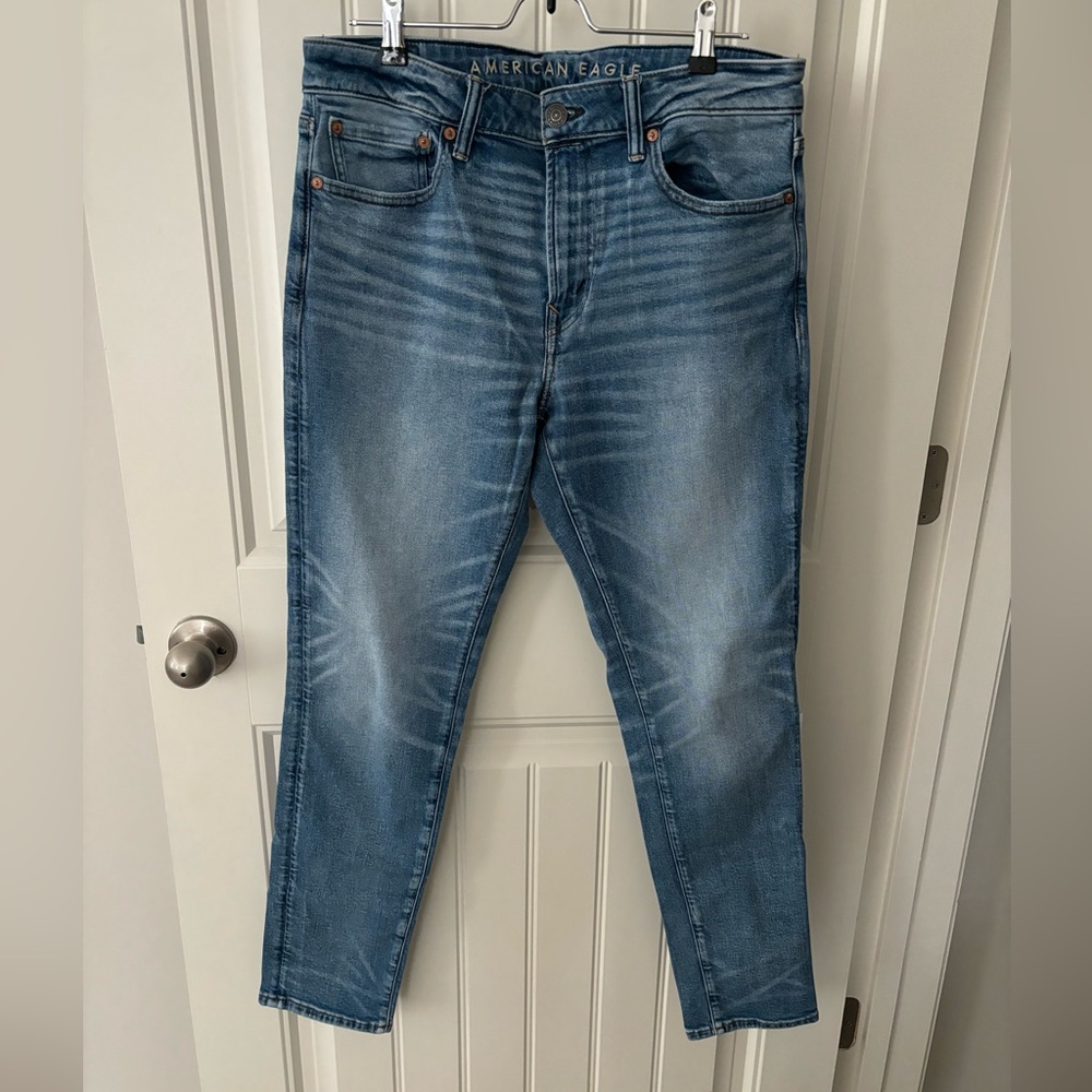 Men’s American Eagle Athletic Skinny Jeans